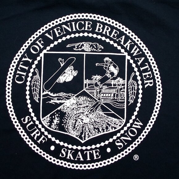 Vintage Venice Breakwater Dogtown Surf Skate Snow Emblem T-Shirt - Picture 1 of 7
